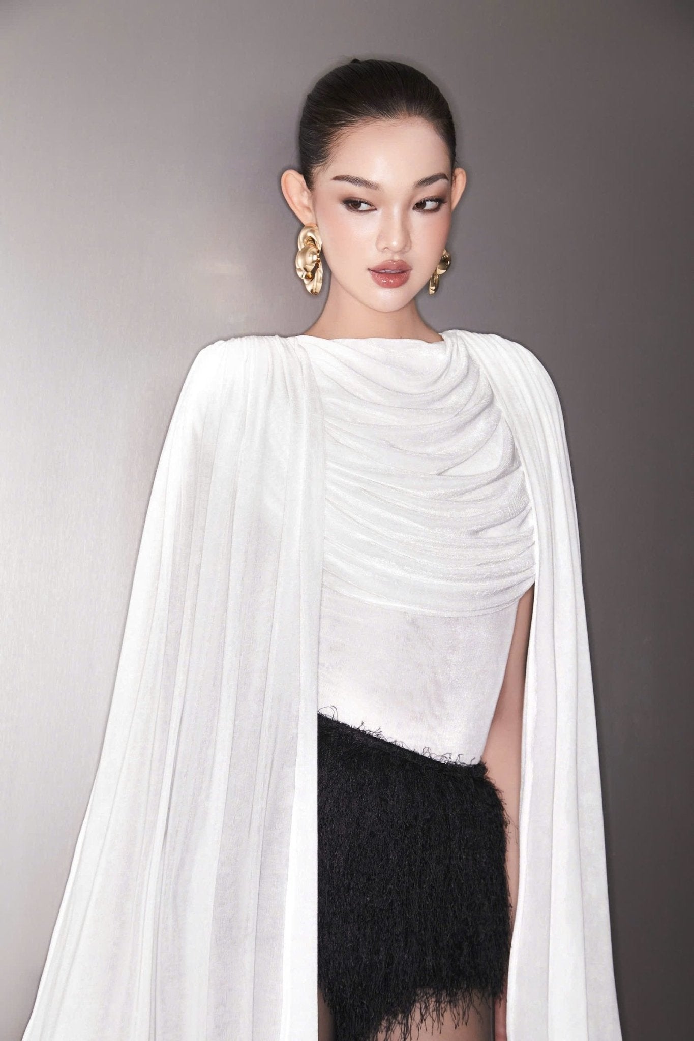Elegant Flowy Shoulder Cape Sleeve Ruched Detail Sleeveless Top For Evening Occasion - MAYMOONLY
